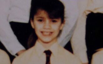 Victoria Beckham: “Tôi chưa bao giờ nổi bật ở trường học”