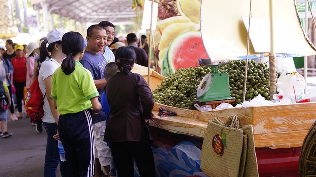 Khuyến khích dùng túi cói thay túi nhựa nhưng bán giá 20.000 đồng/chiếc - 3