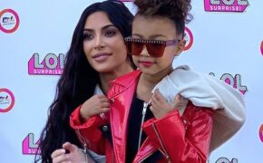 Con gái Kim Kardashian càng lớn càng sành điệu