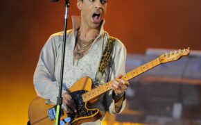 Huyền thoại âm nhạc Prince đột tử vì sốc thuốc