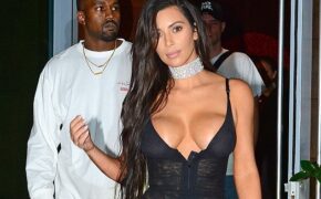 Phản cảm với thời trang “mặc như không” của Kim Kardashian