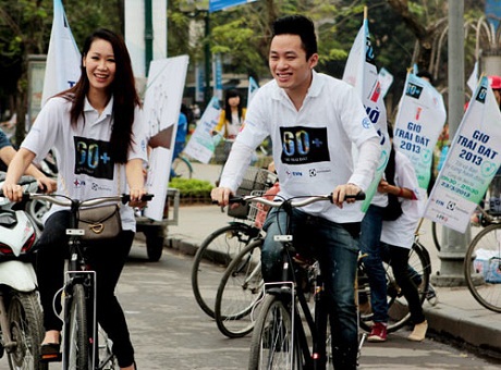 Đón Giờ Trái Đất, Hà Nội lung linh trong ánh nến