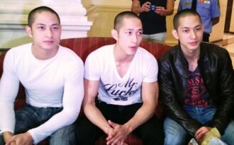 Clip: Yến Trang, Diễm My đón 3 anh em “Pacific Rim” đến Việt Nam