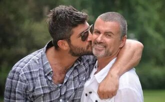 Thi thể của George Michael vẫn chưa được chôn cất