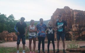 Ngọc Khanh “lép vế” trước Hằng Bing Boong