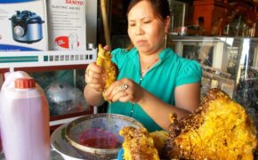 Nghề săn mật ong rừng ở độ cao gần 1.000 mét