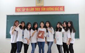 Lớp chuyên Anh Nghệ An toàn là nữ sinh xinh đẹp
