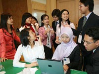 “Mỗi người trẻ phải trở thành công dân quốc tế”