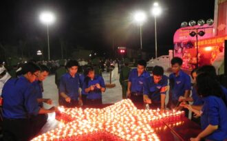 Bình Định: Hơn 700 Đoàn viên thanh niên thắp nến tri ân Anh hùng Liệt sỹ