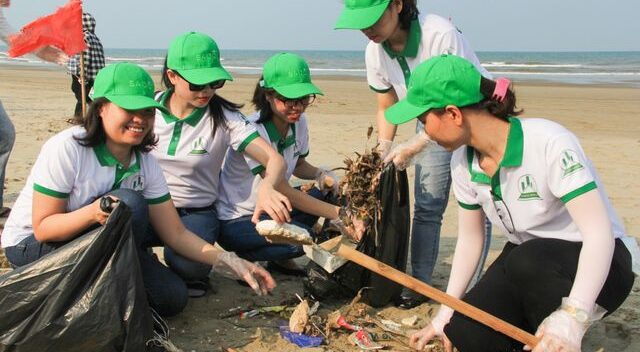 Chiến dịch làm sạch biển quy mô lớn dự kiến thu hút 100.000 người tham gia