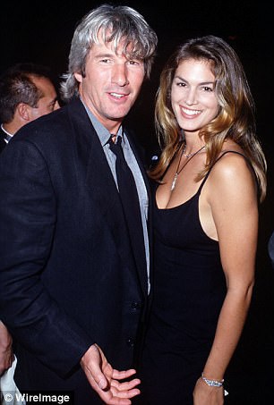  Richard Gere từng kết hôn với siêu mẫu Cindy Crawford từ năm 1991 - 1995 