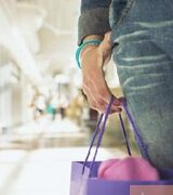 Thượng đế đang tuổi 8X