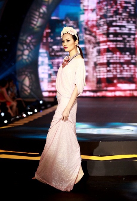 Đẹp Fashion Show: Từ sàn diễn đến cuộc sống