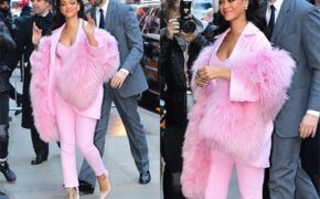 Rihanna bất ngờ nữ tính, duyên dáng