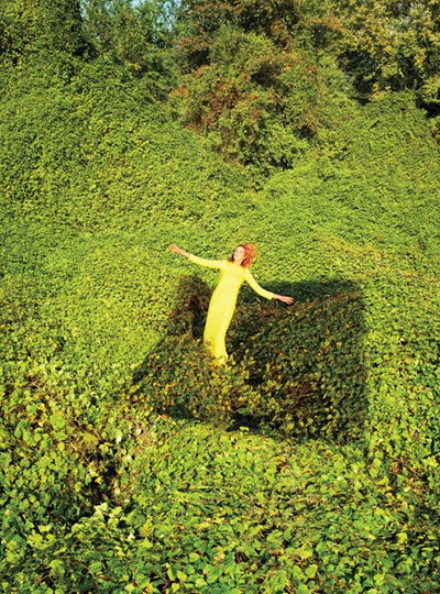 Nhiếp ảnh gia: Ryan McGinley.