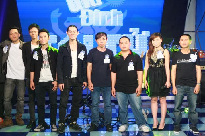 Hình ảnh một MC đầy nhiệt huyết của chương trình “Gia Đình Tài Tử” phát sóng trên HTV7