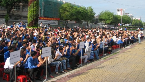 Hàng ngàn thanh niên nô nức ra quân tình nguyện hè 2012