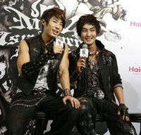 Kangta bị các “fan” của H.O.T phản đối