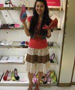 “Triết lý” của nữ thiết kế giày trẻ nổi tiếng Nhật Bản