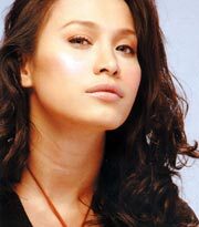 Hoa hậu Ngọc Khánh: “Tôi không hợp gu với đại gia”