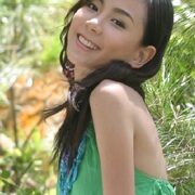 Ngọc “xinh” – cô học sinh chân dài