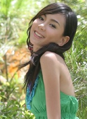 Ngọc “xinh” – cô học sinh chân dài