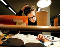 Sinh viên lơ ngơ với luật