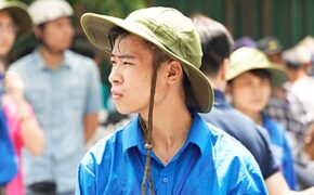 Lập “rào chắn sống” giữa nắng nóng 40 độ: SV tình nguyện lên tiếng