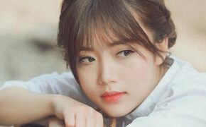 Ngắm vẻ đẹp thanh khiết của nữ sinh 9x Hà thành