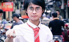 Nam sinh Nghệ An gây “sốt” vì quá giống Harry Potter
