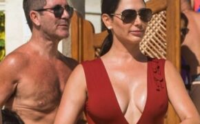 Bạn gái ông bầu siêu giàu Simon Cowell đẹp quyến rũ trên biển