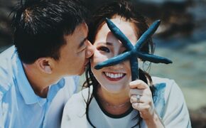 Ảnh cưới cùng sao biển đáng yêu của cặp đôi Sài thành