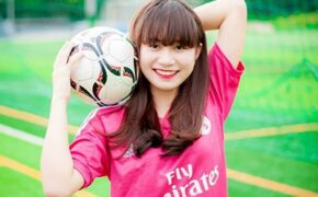 Nữ sinh Hải Dương đáng yêu trong trang phục quần đùi áo số