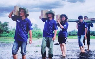 Hình ảnh ấn tượng 15 năm tình nguyện của thanh niên Việt