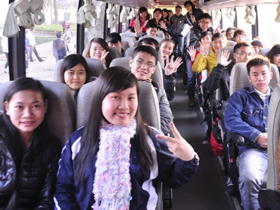 Ấm lòng chuyến xe miễn phí chở 4.000 sinh viên về quê ăn Tết