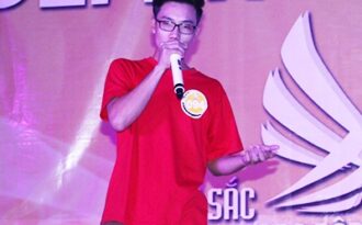 Nam sinh Phương Đông trổ tài beatbox cực đỉnh