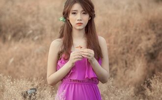 Thiếu nữ 9x mơ mộng giữa vườn hoa baby
