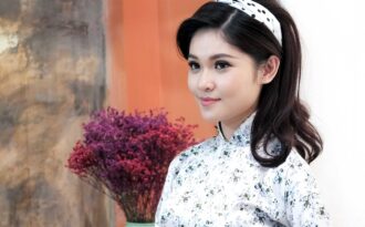 Nối gót Hoa hậu Mỹ Linh, Á hậu Thùy Dung lần đầu làm MC truyền hình