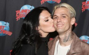 Aaron Carter chia tay bạn gái