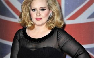 Adele đã có bằng lái xe