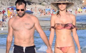 Thiên thần nội y hạnh phúc bên chồng con