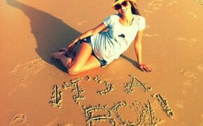 Alessandra Ambrósio mang bầu bé trai