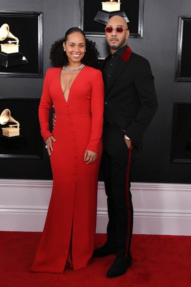 Người đẹp lộng lẫy váy áo trên thảm đỏ Grammy 2019 - 28