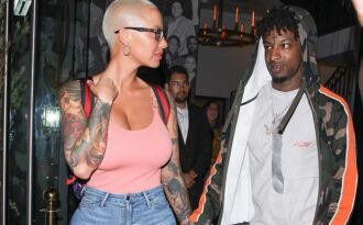 Vũ nữ thoát y Amber Rose có bồ mới kém 9 tuổi?