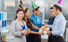 Tiết lộ món quà tặng cuối năm mà nhân viên mong đợi nhất