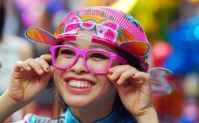 Giới trẻ Hà thành hồ hởi đi chơi Trung thu sớm