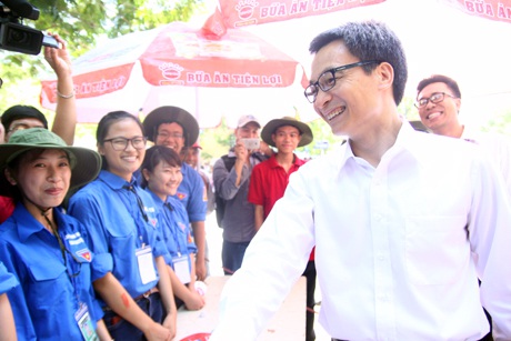 Phó thủ tướng cho biết ông cũng là một cựu sinh viên của ĐH Bách Khoa Hà Nội.