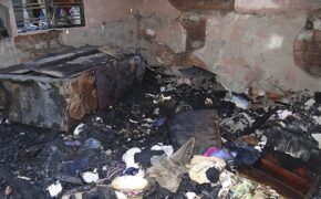 Cứu 2 bà cháu trong ngôi nhà cháy