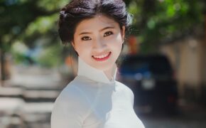 Cô gái xứ Thanh cao 1m70 đẹp tinh khôi với áo dài trắng