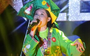 Thú vị màn diễn “hầu đồng” của nữ sinh trường Tự nhiên